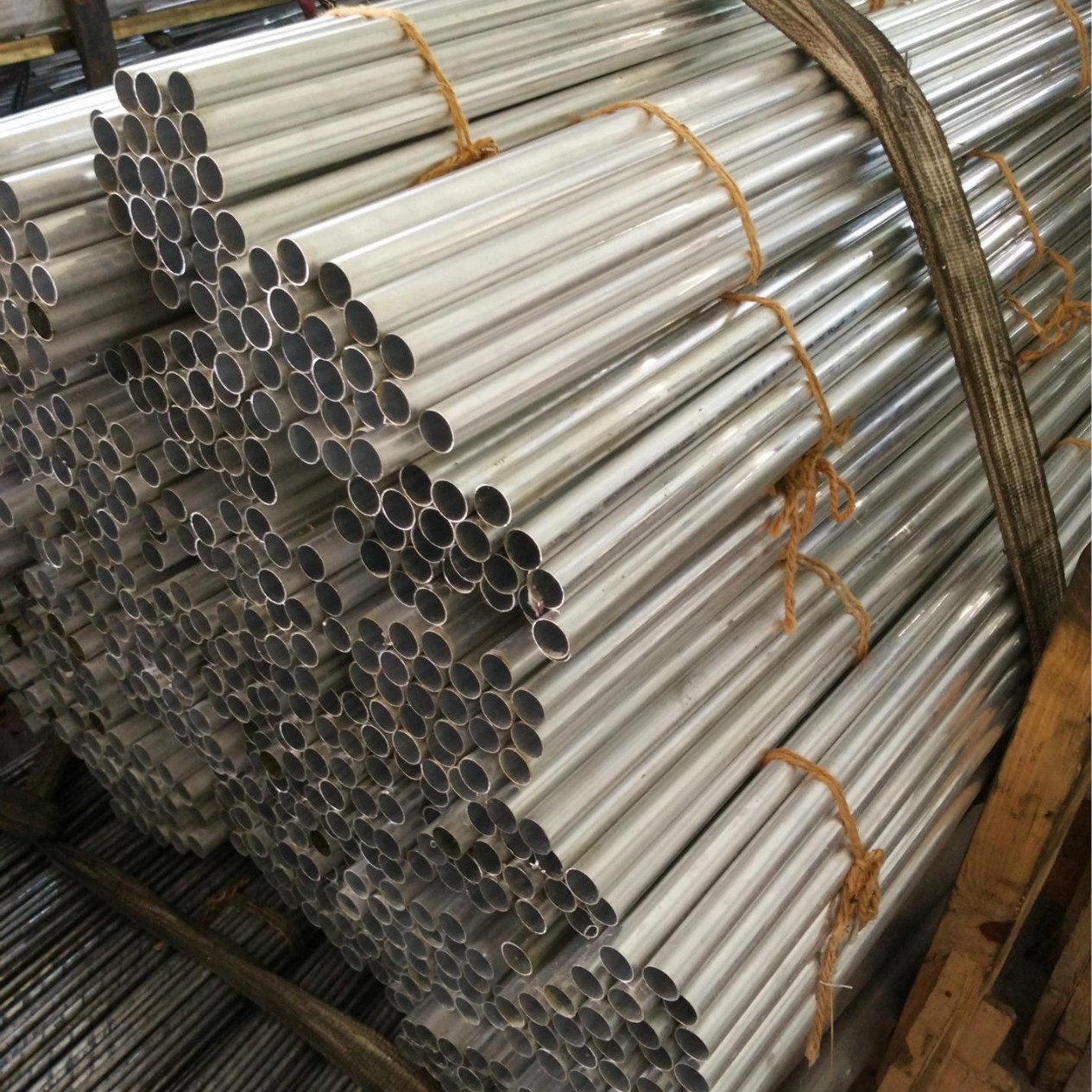 诚信商家供应铝合金铝制型材冷拔精拉铝管6063铝方管规格铝圈