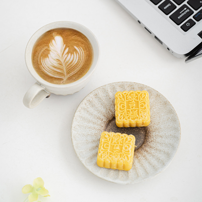 Taza de café de cerámica nórdica plato de alto valor de té de la tarde taza de café espresso italiana de alta calidad exquisita taza para el hogar