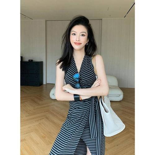 Women's Plus Size Designer Striped Dress 2025 Summer Trendy Item Long Dress with Charming Style