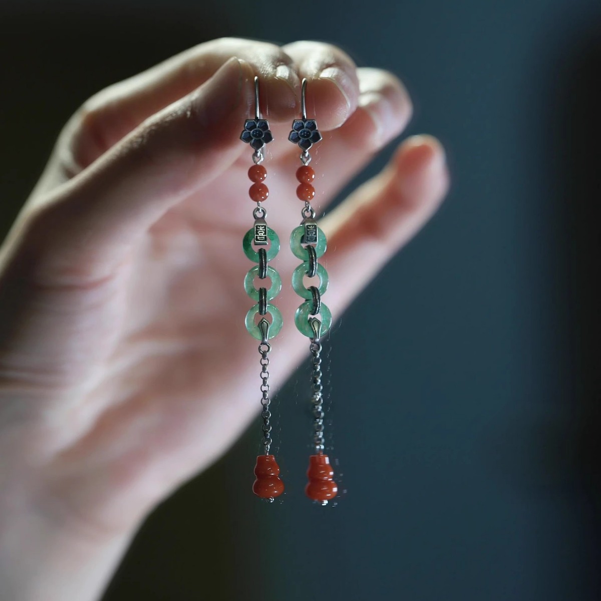 Yunxiang Chuan Ke Menglan same style earrings Women's Chinese retro double happiness imitation South Red jade green agate safety buckle earrings