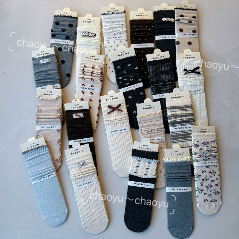 Songmu autumn and winter coffee-colored and gray combination Korean-style floral print bow-knot mid-calf socks, sweet and feminine Songmu autumn and winter coffee-colored and gray combination Korean-style floral print bow-knot mid-calf socks, sweet and feminine