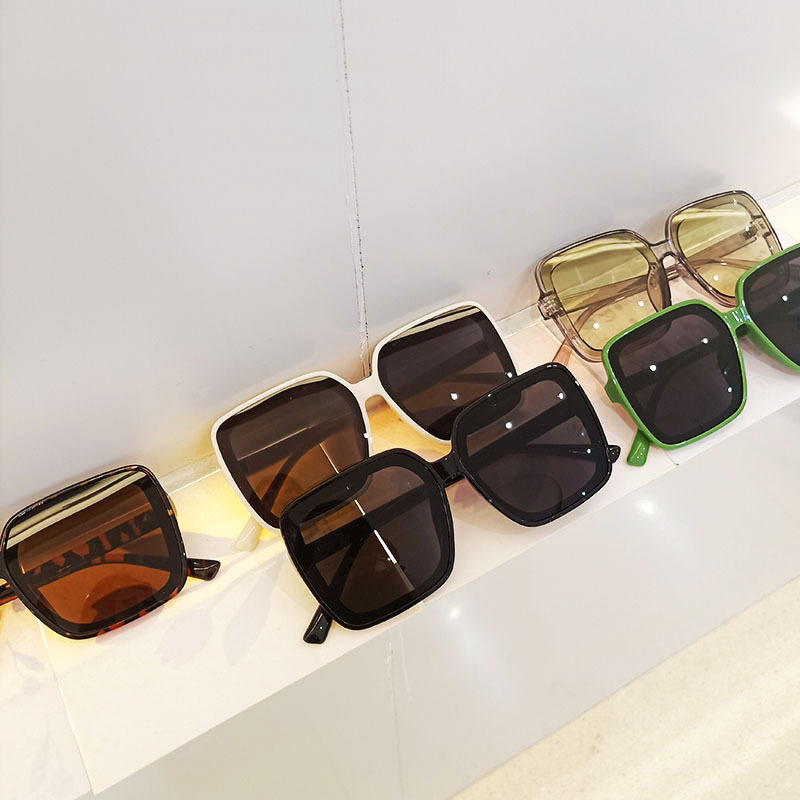 أزياء كبير إطار النظارات الشمسية بالجملة display picture 4