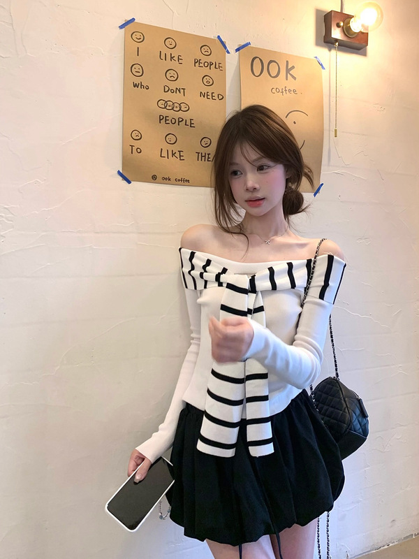 韩系条纹飘带拼接一字肩长袖t恤女秋季2025新款修身收腰辣妹上衣|undefined