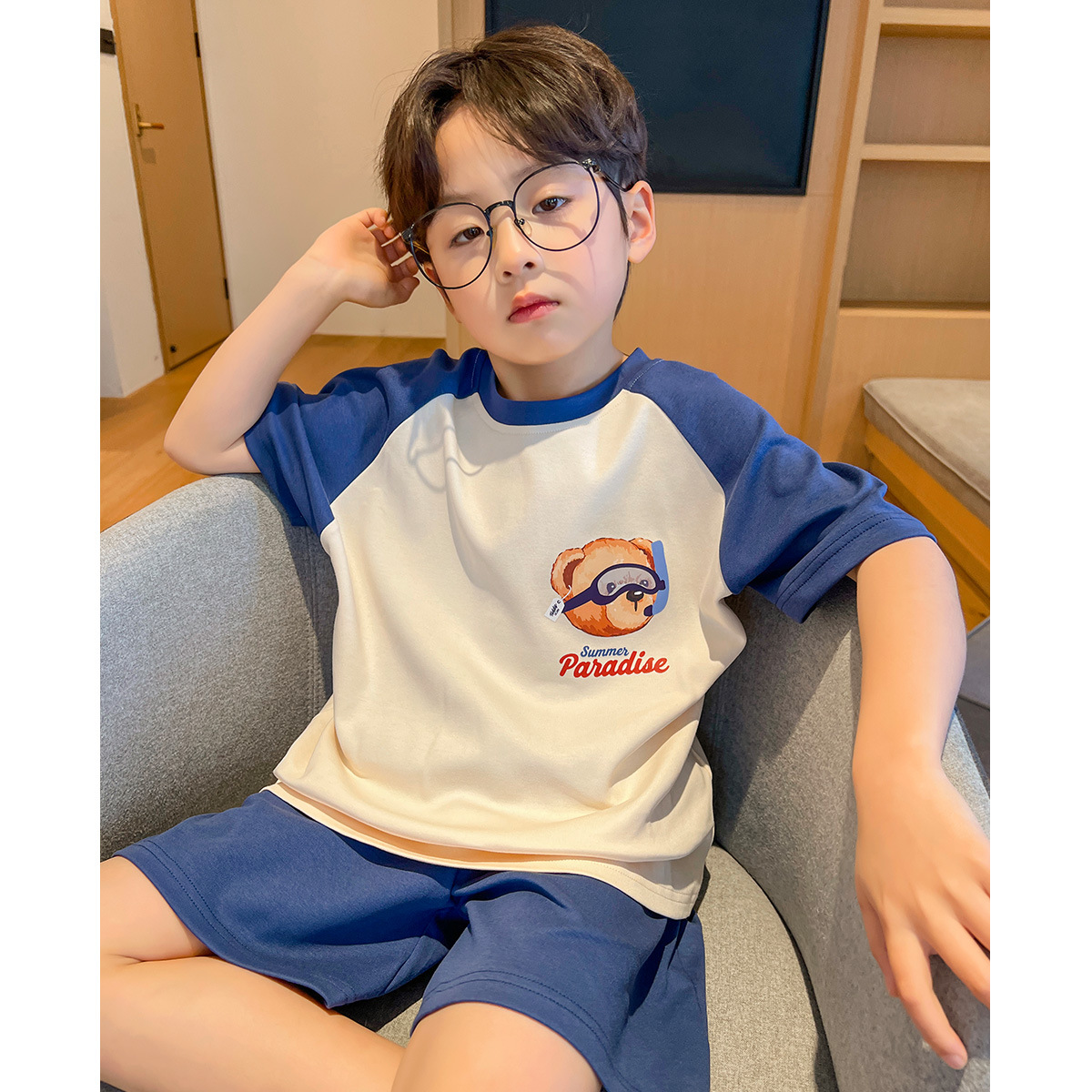 RUNMA TEDDY BEAR JOINT BOYS PAJAMAS 여름 반팔 면 홈 옷은 어린 소년의 수면 세트 착용 할 수 있습니다.