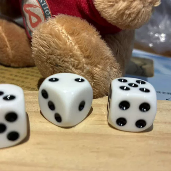 Acrylic 14/16 Number Dice Board Game Accessories for Gaming Entertainment, Chess and Card Games, Puzzle Dice with Rounded Corners