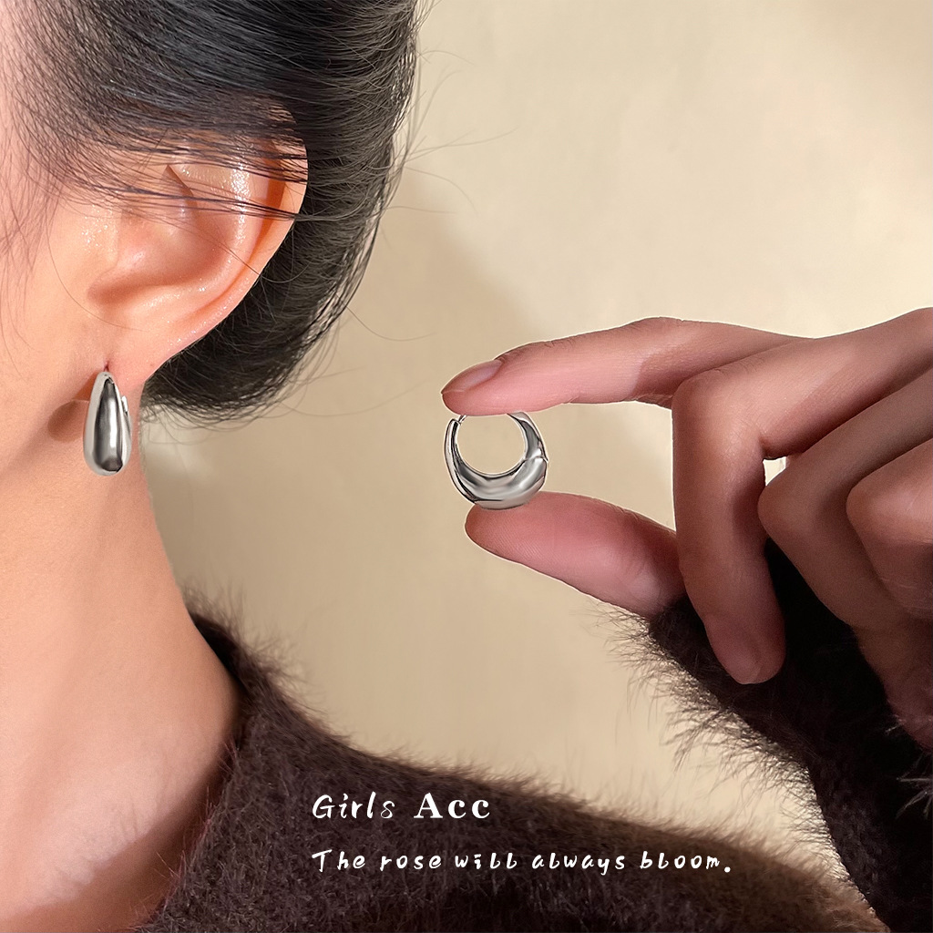 模特_0001_耳语场景新水印 拷贝.jpg