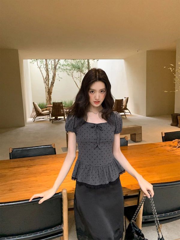 灰色波点短袖衬衫女2025夏季新款蕾丝边方领泡泡袖收腰衬衣短上衣|undefined