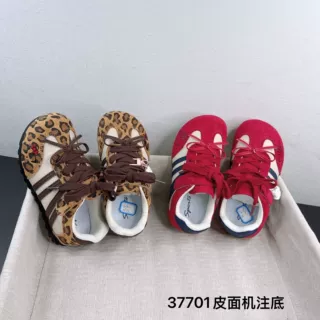 37701 儿童时尚德训春秋款洋气百搭耐磨洋气皮面阿甘徳训鞋学生鞋
