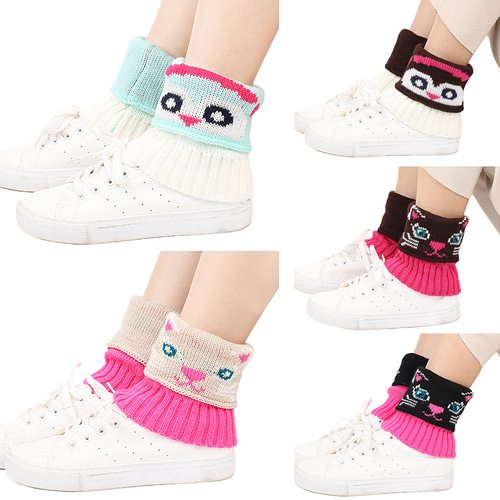 Knitted yarn cartoon cute embossed pattern short sock covers for women, short-length boot covers with multi-colored ribbed edges, short boot socks