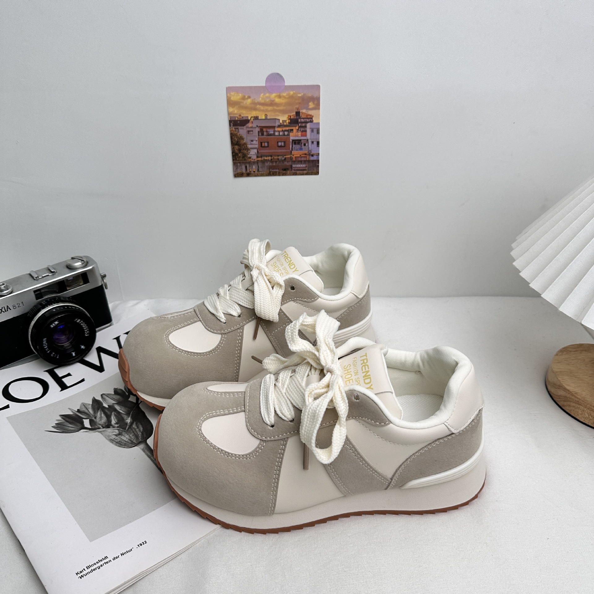 A9885 almohadillas de látex / cabeza de Mickey ligera con suela gruesa Gump zapatos de mujer 2025 nuevos zapatos deportivos