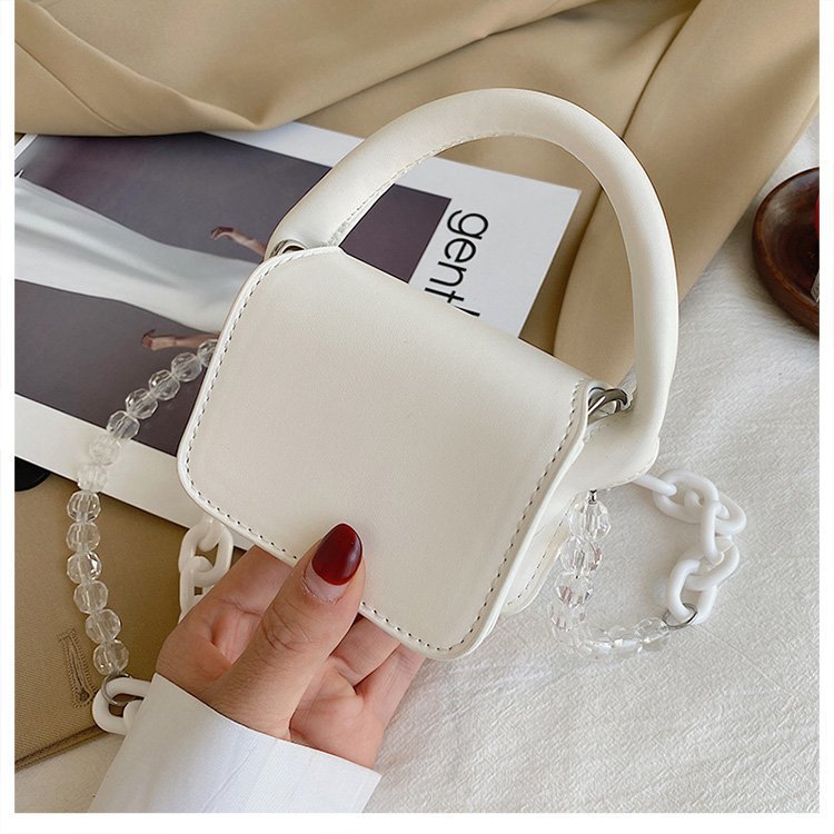 Fashion Casual Mini Acrylic Chain One-shoulder Messenger Bag Wholesale Nihaojewelry display picture 7