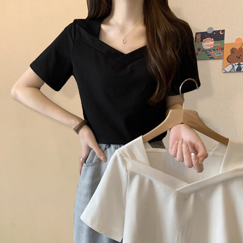V-neck short sleeve t-shirt for women 2025 summer loose and slimming solid color student spicy girl exposes collarbone top design sense