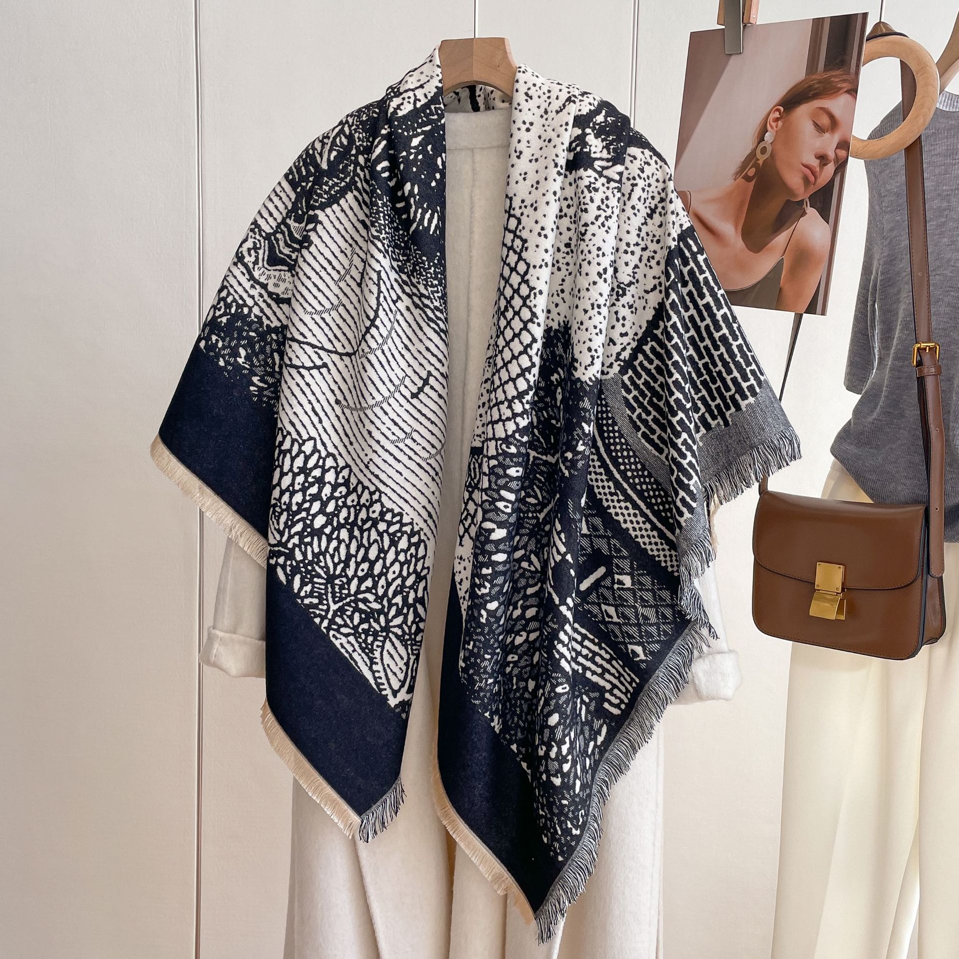 130*130 cachemir-como gran bufanda cuadrada de viaje chal exterior otoño e invierno nuevo todo-fósforo animal barba corta borla bufanda