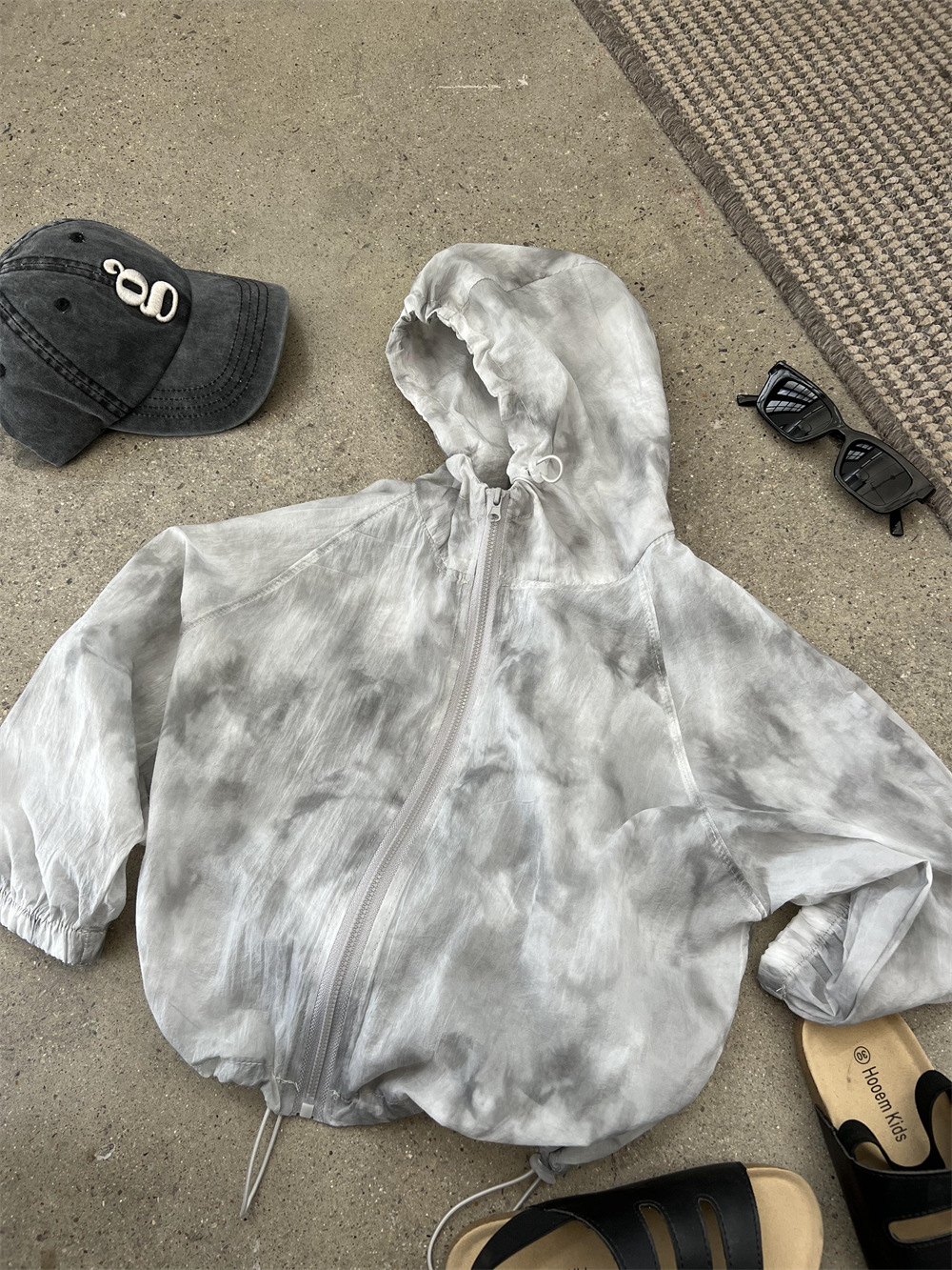 Summer new boys' and girls' lightweight tie dye hooded outerwear, children's ink sunscreen skin, air-conditioned_voghion.com