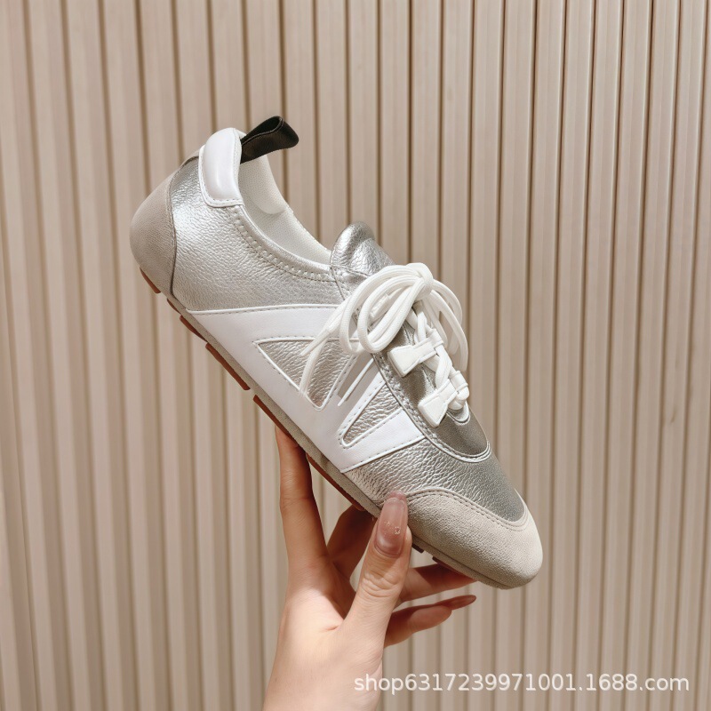 女性用の本革の最高級トレーニングシューズ、レトロな通勤用フラットスポーツカジュアルシューズ、スターの同じスタイルのフォレスト・ガンプシューズ|undefined