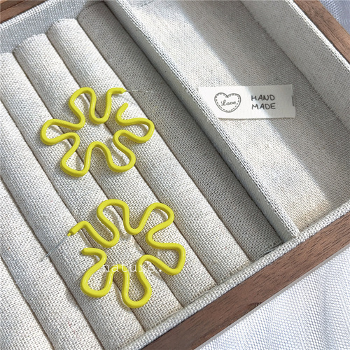 Tang Yan's same style earrings S925 silver needle yellow flower earrings earrings for women  new spring and summer personalized earrings trend