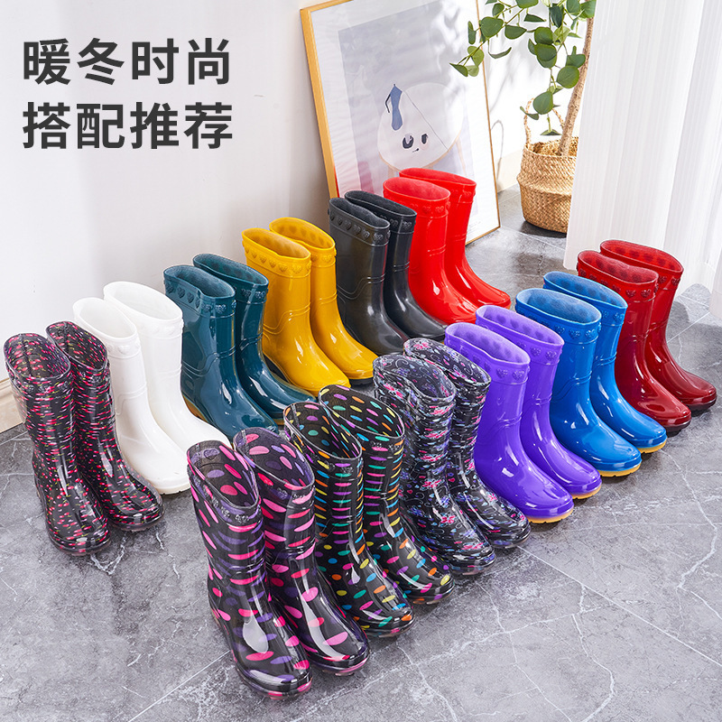 Rain boots women's mid-tube rain boots adult water shoes fashion water boots warm fleece-lined waterproof labor protection shoes rubber shoes Rain boots women's mid-tube rain boots adult water shoes fashion water boots warm fleece-lined waterproof labor protection shoes rubber shoes