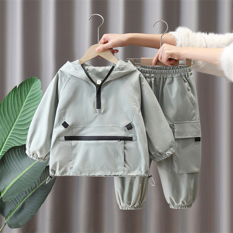 7089 Chaqueta de primavera para niños, estilo occidental, gabardina coreana con capucha, primavera y otoño, nueva chaqueta de todo fósforo, primavera