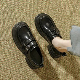 女式时装单鞋;女式皮靴;高跟凉鞋