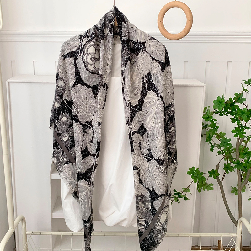 Bufanda de seda, bufanda cuadrada, sensación de alta calidad, estilo bohemio, multiusos, todo fósforo, bufanda, bufanda, pañuelo en la cabeza, chal exterior