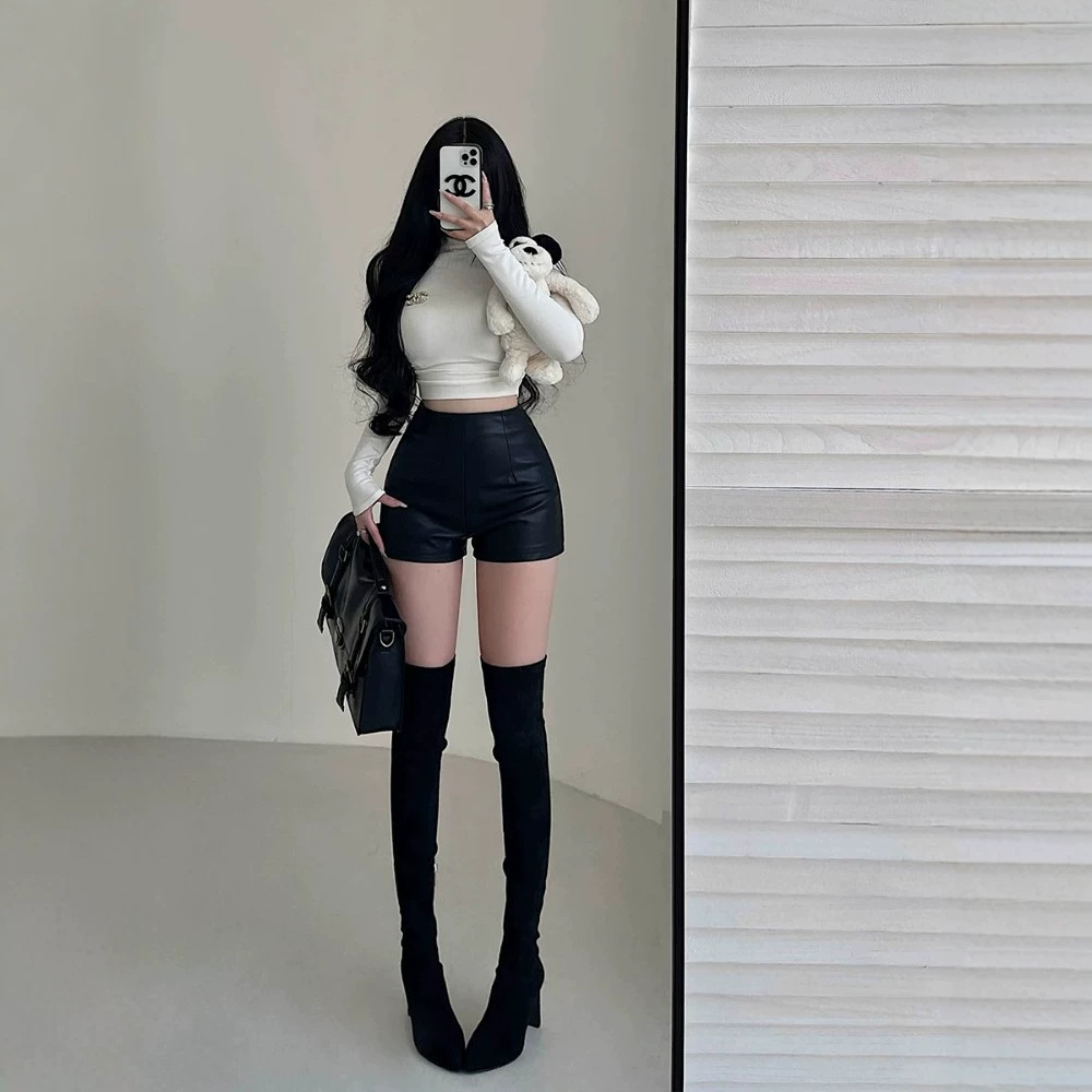 秋季辣妹pu皮直筒短裤女纯色性感高腰显瘦外穿靴裤小个子包臀热裤