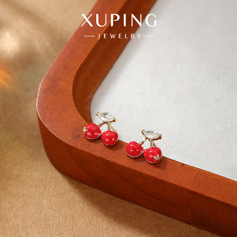 Xuping aleación de cobre de moda 14k piedras preciosas artificiales de viento dulce pernos de cereza auriculares diarios otoño invierno auriculares al por mayor
