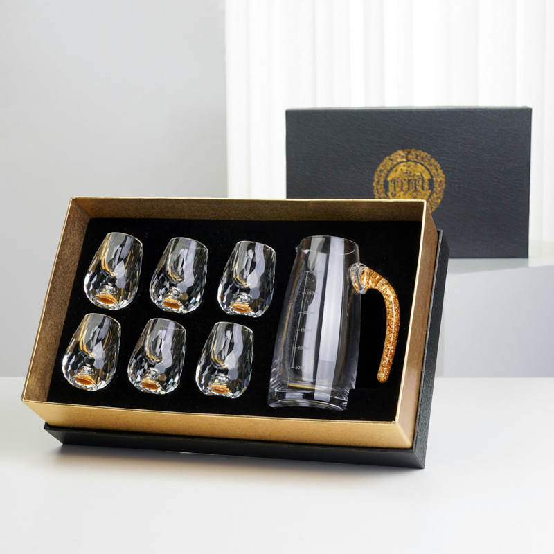 Fábrica diamante hoja de oro vino blanco vidrio hogar traje cristal separador de vino una taza de espíritus de vidrio de gama alta caja de regalo