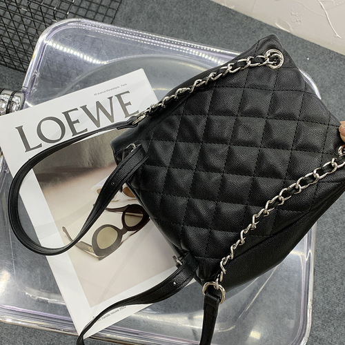 Chic and Stylish Women's Small Backpack with Vintage Chain and Herringbone Design, Double Shoulder Bag for Women, Simple and Trendy Fashion Bag