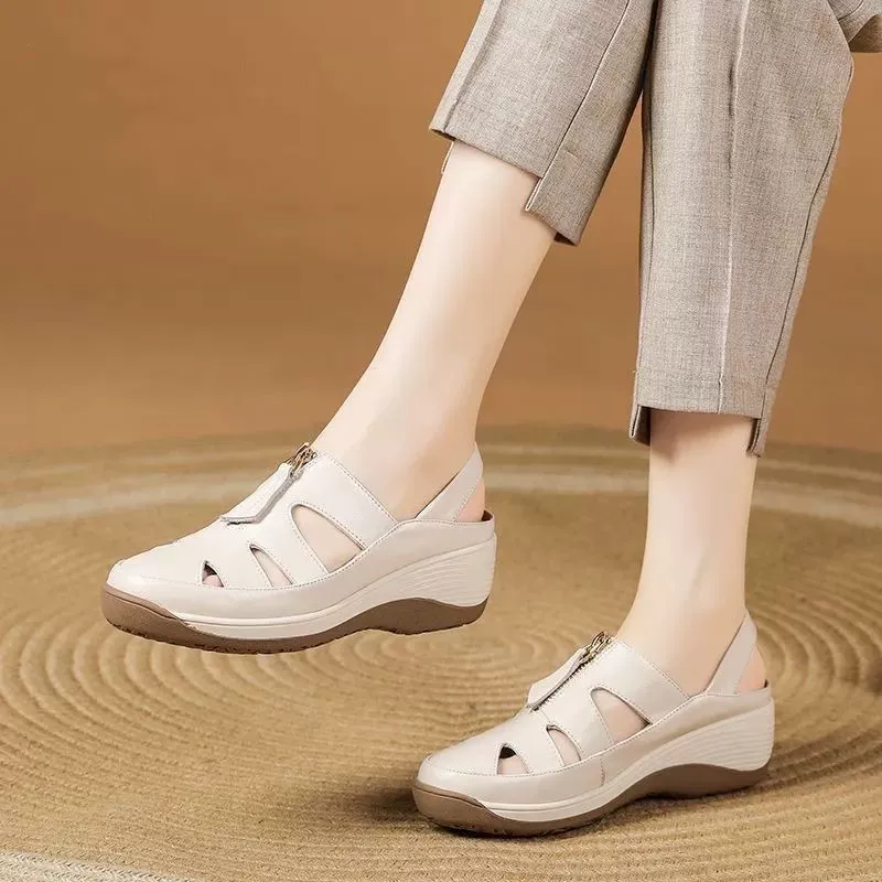 Летние женские сандалии Баотоу новый 2025 летний высококлассные полые сандалии