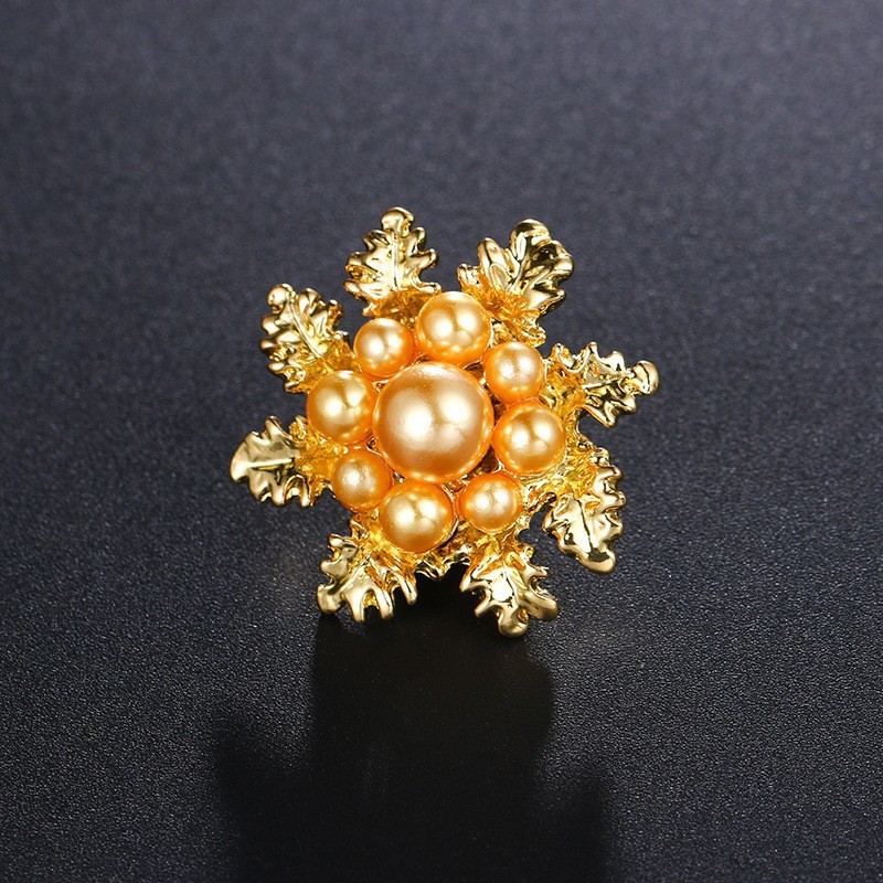 Kamelienblüten Brosche Mit Mini Perlen Für Damen Kleidung_voghion.com