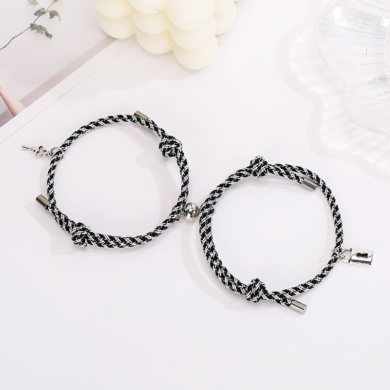 Wholesale Jewelry Key Lock Magnet Attracts Bracelet A Pair Of Set Nihaojewelry display picture 7