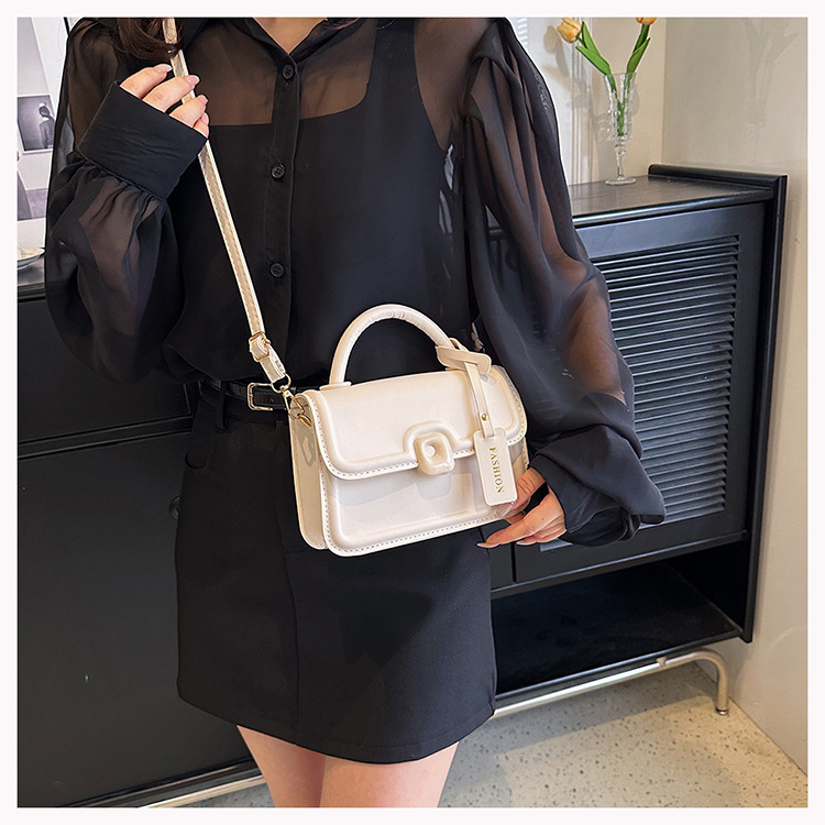 Stile coreano alla moda piccolo quadrato 2024 estate nuovo articolo per le donne, alla moda ed elegante, dolce borsa a tracolla, casual_voghion.com