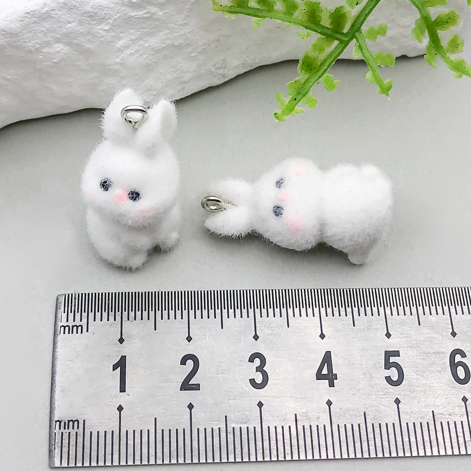 레진 몰려든 토끼 1개 28x15mm-2.85g-22933