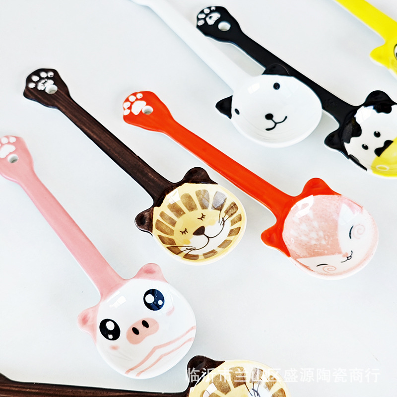 Cucharas de dibujos animados de cerámica creativa al por mayor cucharas de red cucharas rojas cucharas de sopa cucharas de animales lindos cucharas de alargar cucharas