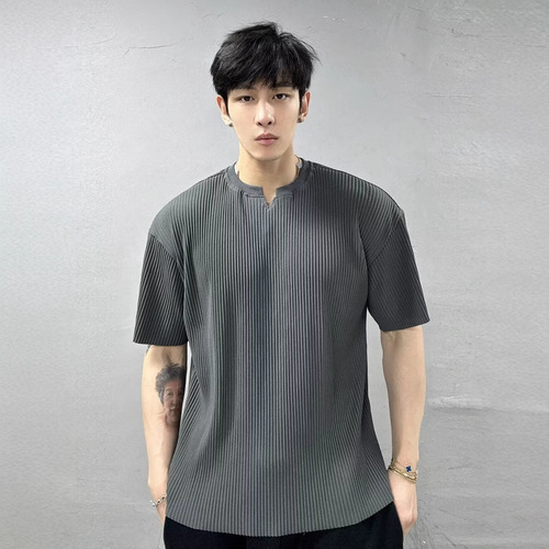 Summer thin V-neck short-sleeve T-shirt for men, Korean style loose sports fitness base shirt, ice silk breathable pleated T-shirt
