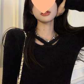秋冬圆领套头长袖开叉黑色交叉软糯毛衣小众洋气针织衫上衣女