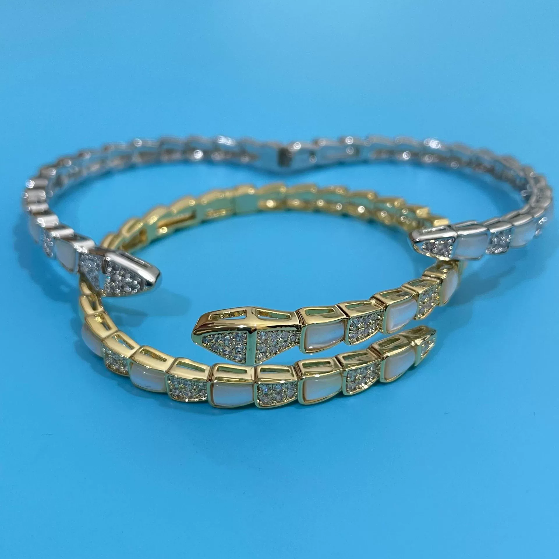 Браслет Shell Spirit Snake Bone, Поле Звезд и блица Даймонд ВЫСОГО уровня, браслет дома T, подсветка, роскошь, текстура, персонализированное оформление руки для женщин