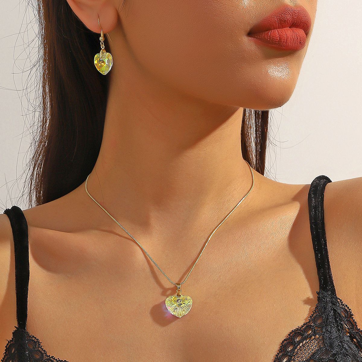 10g Weight Jewelry Set Classification Earrings + Necklace Quantity Holiday, Date Occasion Artificial Crystal, Alloy Material Heart Shape, Rectangle Pattern Women's Gender Simple Style Style Simple Style Heart Shape Rectangle Artificial Crystal Alloy Women's Jewelry Set 无