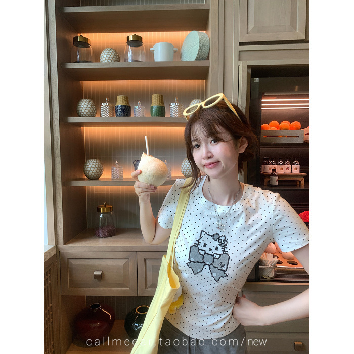 上質コットン【ミルクニャーボボ】オフショルダー水玉半袖Tシャツ レディース 夏 キティ刺繍トップス|undefined