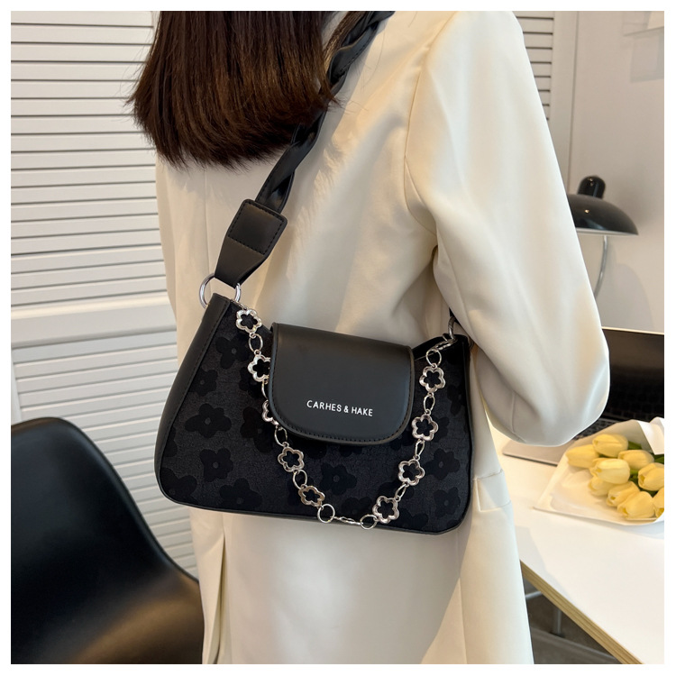 Crossbody Bag in Black