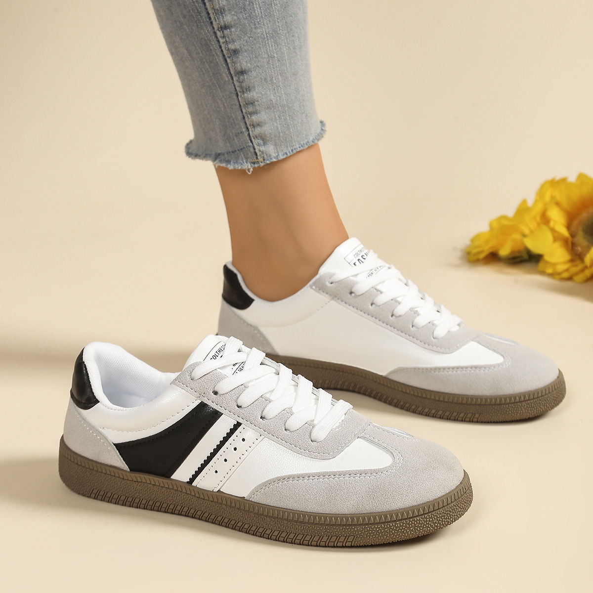Women's Sports Shoes for Export, 2026 Spring and Autumn New Style, Flat Casual Soft Sole, Non-Slip Lace-Up Versatile German Training Shoes for Women