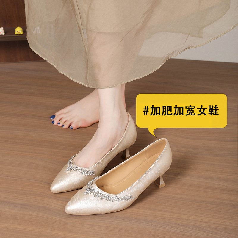 Qinglan Yabu 1225-7 Women's High Heels, Extra Wide, Thin Heel, Rhinestone Pointed Toe, Shallow Mouth, High-Heeled Single Shoes, Women's Wedding Shoes Qinglan Yabu 1225-7 Women's High Heels, Extra Wide, Thin Heel, Rhinestone Pointed Toe, Shallow Mouth, High-Heeled Single Shoes, Women's Wedding Shoes