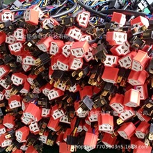 H4�մɟ���ȫ�r������ƾ����ľ���Ħ��܇���Դ���S��ֱ�N���ďS