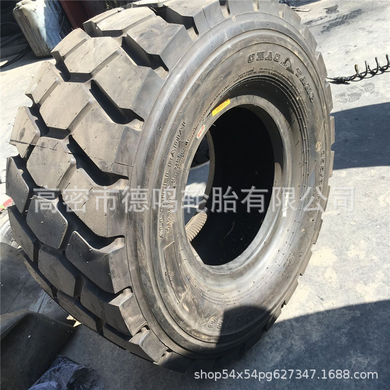 Suministro de 900 toneladas de neumáticos Beam camión neumático 355/65R15