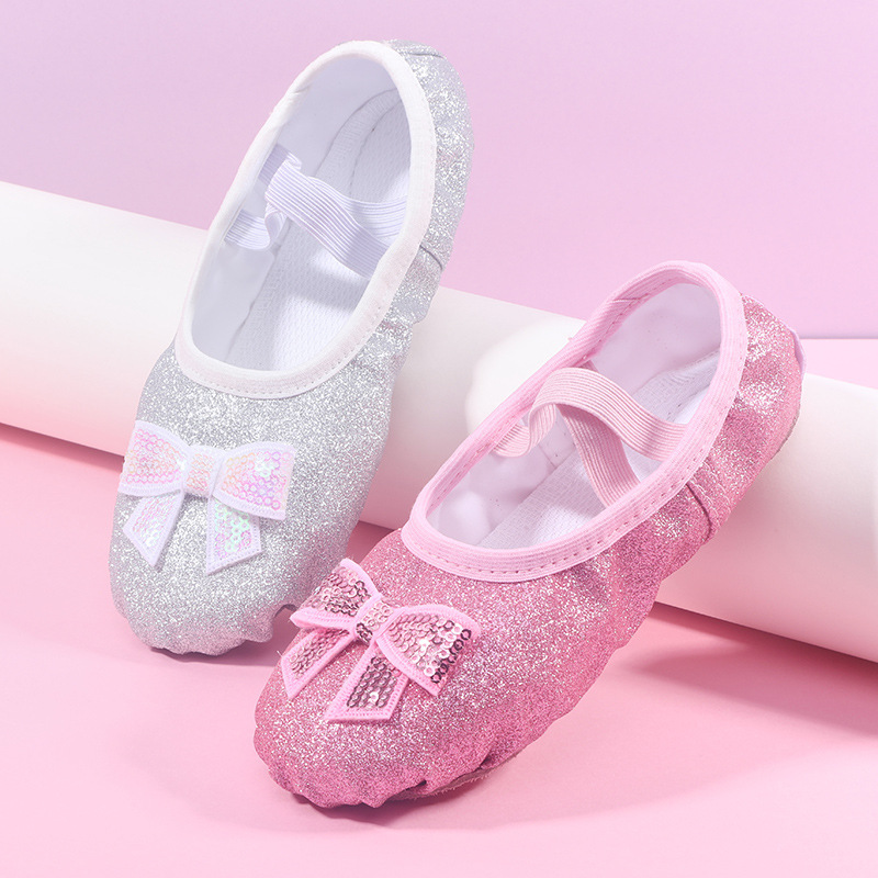 Children's Dance shoes soft bottom practice shoes children ballet shoes girls Chinese dance performance cat claw dancing shoes Children's Dance shoes soft bottom practice shoes children ballet shoes girls Chinese dance performance cat claw dancing shoes
