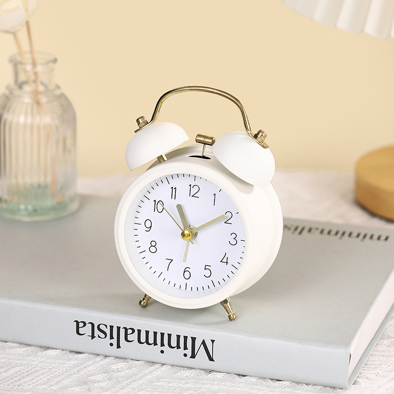 Reloj Despertador Retro – Campana Grande con Luz Nocturna y Diseño Silencioso