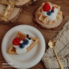 Whipped cream scented candle bedroom decoration photo shoot prop dessert strawberry cake Instagram birthday gift favor gift