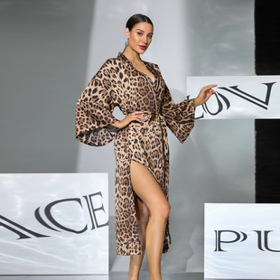 �Ըб��yӡ���´���˯�۴��������L��ϵ��ԡ��Ůʿ����Ҿӷ�1178