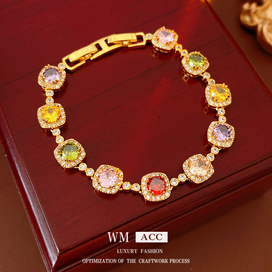 Medieval vintage zircon pulsera de hebilla cuadrada ligera lujo pulsera de alta sensación de diseño de nicho exquisita joyería