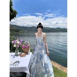 实拍露背蓝色碎花后背蝴蝶结吊带连衣裙2026春夏海边度假沙滩长裙